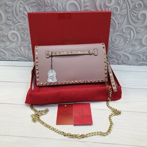 Женская сумка-мессенджер valentino garavani (на цепочке) розовый